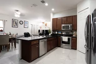 3573 SW 92nd Ave, Miramar, FL 33025 - Photo 9