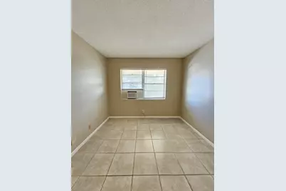 114 E Norwich E, West Palm Beach, FL 33417 - Photo 3