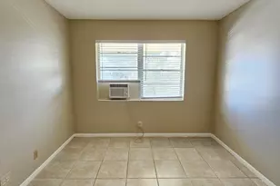 114 E Norwich E, West Palm Beach, FL 33417 - Photo 3