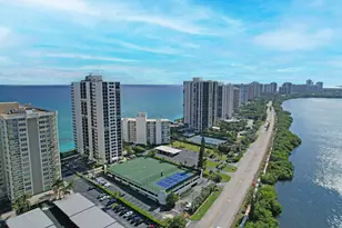 5420 N Ocean Dr, Singer Island, FL 33404 - Photo 29