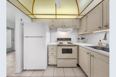 43 Windsor #C, West Palm Beach, FL 33417 - Photo 3