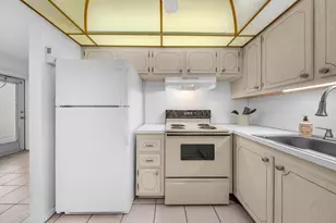 43 Windsor, West Palm Beach, FL 33417 - Photo 3