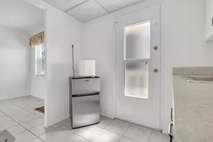 2555 NE 11th St, Fort Lauderdale, FL 33304 - Photo 9