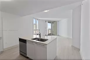 1900 N Bayshore Dr, Miami, FL 33132 - Photo 9