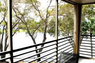 1100 Colony Point Circle Circle, Pembroke Pines, FL 33026 - Photo 35