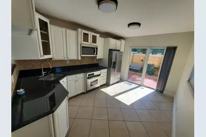 313 SW 1st Court SW #L-4, Pompano Beach, FL 33060 - Photo 3