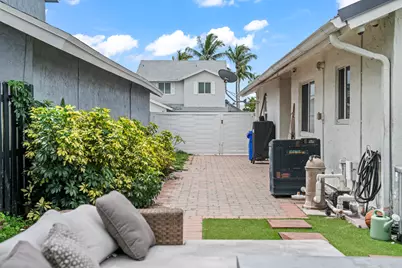 9651 SW 9th Court, Pembroke Pines, FL 33025 - Photo 29