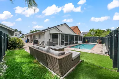 9651 SW 9th Court, Pembroke Pines, FL 33025 - Photo 27