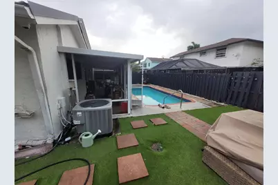 9651 SW 9th Court, Pembroke Pines, FL 33025 - Photo 31