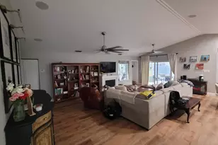 9651 SW 9th Ct, Pembroke Pines, FL 33025 - Photo 3