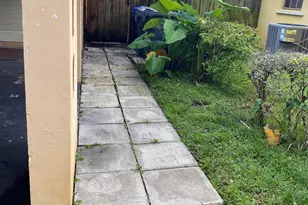 6600 Allen St, Hollywood, FL 33024 - Photo 13