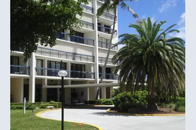 2425 Presidential Way Way #1703, West Palm Beach, FL 33401 - Photo 5