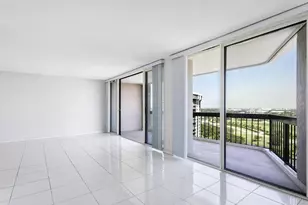 2425 Presidential Way Way, West Palm Beach, FL 33401 - Photo 3