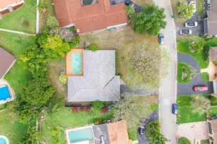 10601 NW 43rd Ct, Coral Springs, FL 33065 - Photo 3