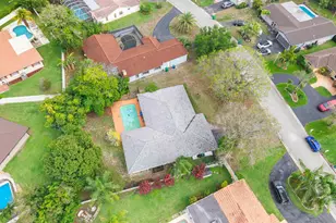 10601 NW 43rd Ct, Coral Springs, FL 33065 - Photo 5