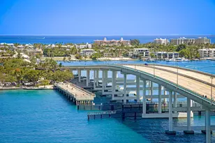 2640 Lake Shore Dr, Riviera Beach, FL 33404 - Photo 43