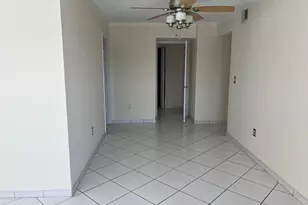 2600 Collins Ave, Miami Beach, FL 33140 - Photo 3