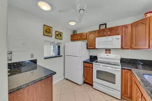 9401 Sunrise Lakes Blvd, Sunrise, FL 33322 - Photo 15