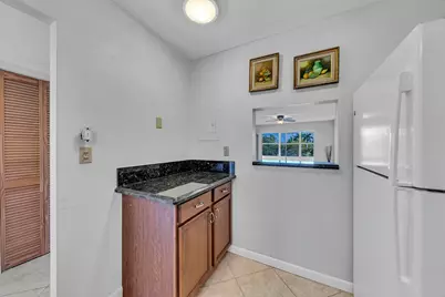 9401 Sunrise Lakes Boulevard #311, Sunrise, FL 33322 - Photo 17