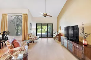 10551 NW 3rd Manor, Coral Springs, FL 33071 - Photo 9