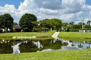 12752 Westhampton Cir, Wellington, FL 33414 - Photo 5