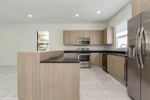 6151 SW 36th Ct, Miramar, FL 33023 - Photo 9