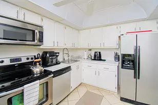 8334 Cypress Ln, Boca Raton, FL 33433 - Photo 23