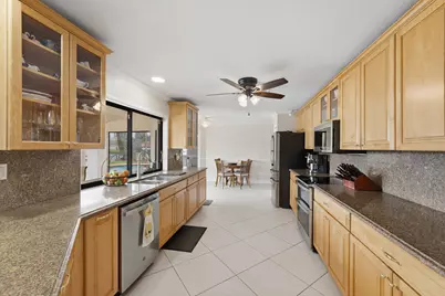 10108 NW 1st Manor, Coral Springs, FL 33071 - Photo 11