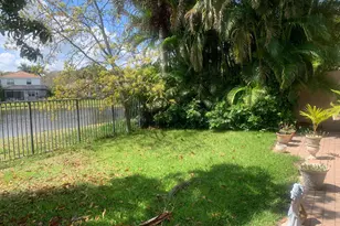 8292 Calabria Lakes Drive, Boynton Beach, FL 33473 - Photo 3