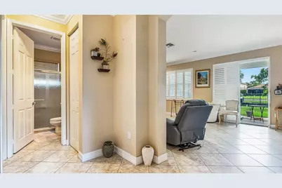 8292 Calabria Lakes Drive, Boynton Beach, FL 33473 - Photo 11