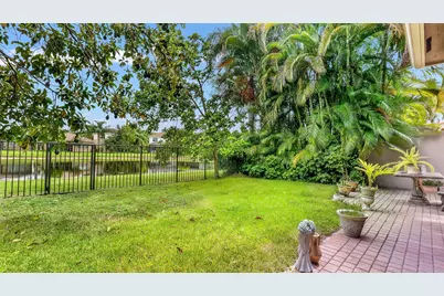 8292 Calabria Lakes Drive, Boynton Beach, FL 33473 - Photo 25