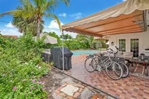 241 SW 13th St, Boca Raton, FL 33432 - Photo 13