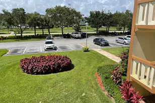 27 Mansfield, Boca Raton, FL 33434 - Photo 3