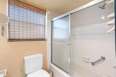 545 Oaks Lane #501, Pompano Beach, FL 33069 - Photo 19