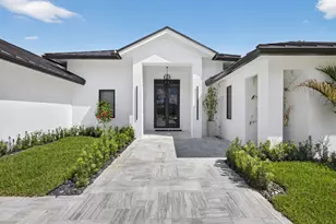 8771 Man O War Rd, Palm Beach Gardens, FL 33418 - Photo 1