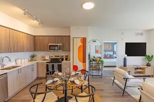 450 SW 5th St, Miami, FL 33130 - Photo 11