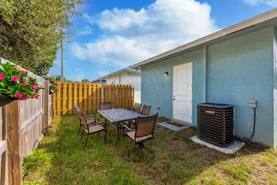 2647 Hiawatha Avenue, West Palm Beach, FL 33409 - Photo 29