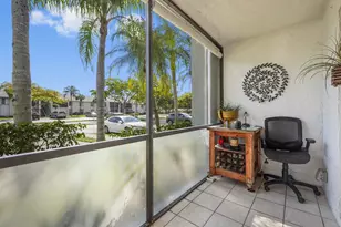 1013 Green Pine Blvd, West Palm Beach, FL 33409 - Photo 9