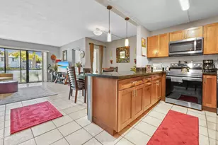 1013 Green Pine Blvd, West Palm Beach, FL 33409 - Photo 5