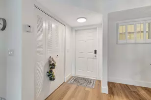 17 Colonial Club Dr, Boynton Beach, FL 33435 - Photo 9