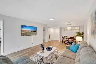 17 Colonial Club Dr, Boynton Beach, FL 33435 - Photo 17