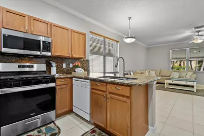 114 Lancaster Way, Royal Palm Beach, FL 33414 - Photo 9