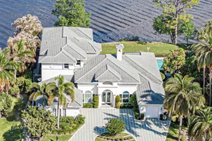 226 SW Palm Cove Dr, Palm City, FL 34990 - Photo 1