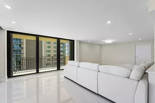 5460 N Ocean Dr, Singer Island, FL 33404 - Photo 5