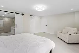 5460 N Ocean Dr, Singer Island, FL 33404 - Photo 23