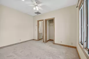 2410 Embassy Dr, West Palm Beach, FL 33401 - Photo 31