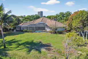 2410 Embassy Dr, West Palm Beach, FL 33401 - Photo 33