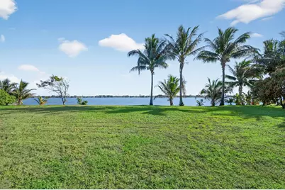 2410 Embassy Drive, West Palm Beach, FL 33401 - Photo 31