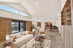 2410 Embassy Dr, West Palm Beach, FL 33401 - Photo 13