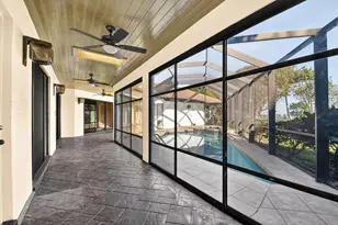 2410 Embassy Dr, West Palm Beach, FL 33401 - Photo 35